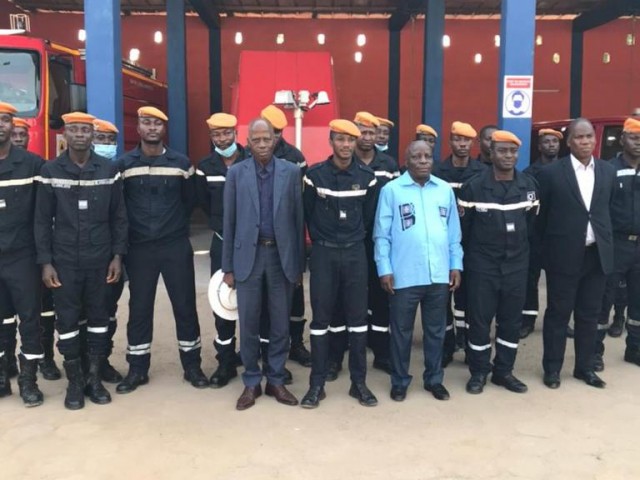 LE MINISTRE-GOUVERNEUR ALBERT FLINDE VISITE LE CENTRE DE SECOURS D’URGENCE DU TONKPI
