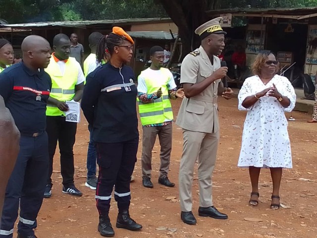 SENSIBILISATION A BONGOUANOU : PLUS DE 300 CONDUCTEURS, TRANSPORTEURS ET PASSAGERS SENSIBILISES SUR LE CIVISME ET LES GESTES DE PREMIERS SECOURS