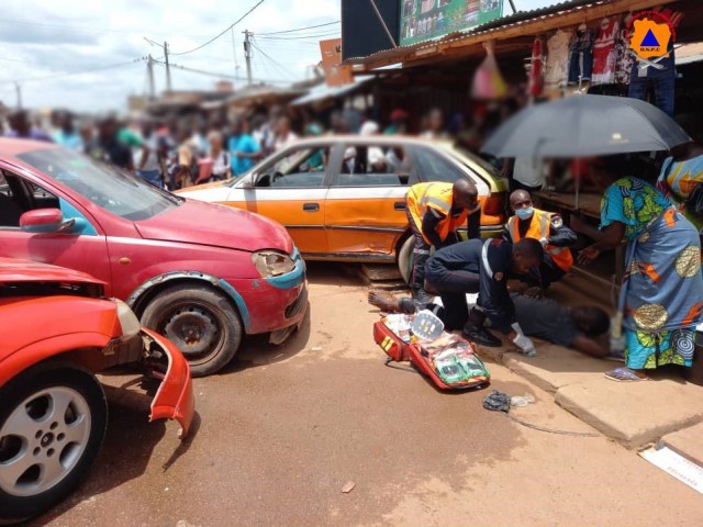 DEUX ACCIDENTS DE LA CIRCULATION OCCASIONNENT DES BLESSURES CHEZ 8 PERSONNES A ABOISSO ET BONDOUKOU