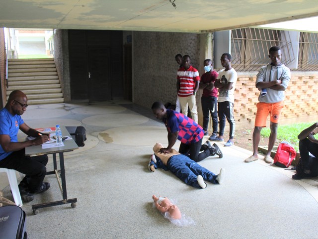 LES ETUDIANTS EN SCIENCE DE LA SANTE COMPOSENT A l’EXAMEN DU BNS