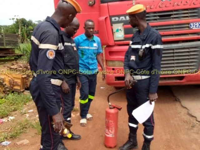 DABOU : LES CONDUCTEURS ET APPRENTIS DE 11 CAMIONS SENSIBILISES PAR LES POMPIERS CIVILS DES GRANDS-PONTS