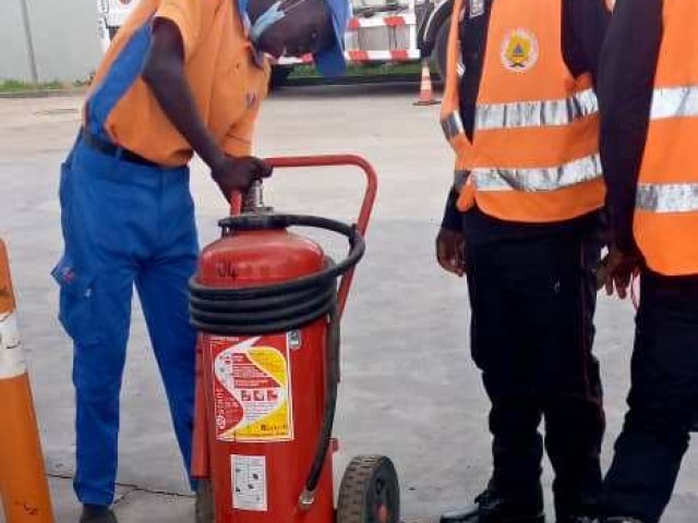 LES POMPIERS CIVILS SENSIBILISENT SUR LA SECURITE INCENDIE A ABENGOUROU ET AGBOVILLE