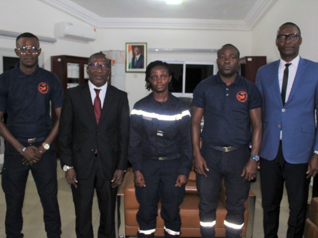 FORMATION DE SPECIALITES : LE DG DE L’ONPC RECOIT LES POMPIERS CIVILS DE RETOUR DE STAGE