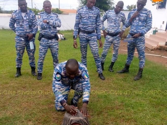 SEGUELA : 13 GENDARMES FORMES AUX GESTES DE PREMIERS SECOURS PAR LES POMPIERS CIVILS