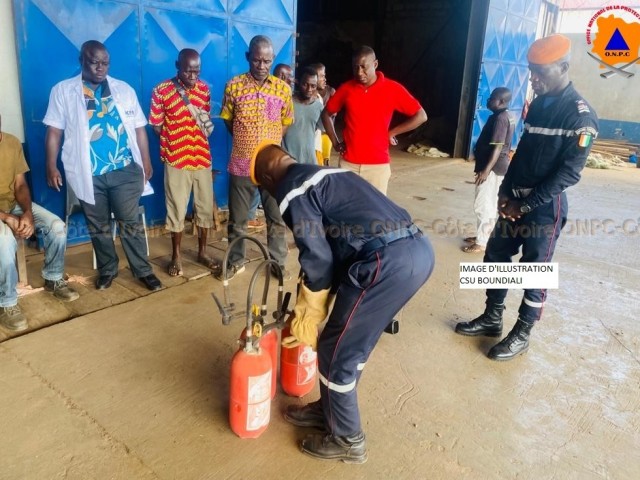 SECURITE INCENDIE A TOUBA : LES POMPIERS CIVILS VISITENT LES RESTAURANTS DE DEUX HOTELS