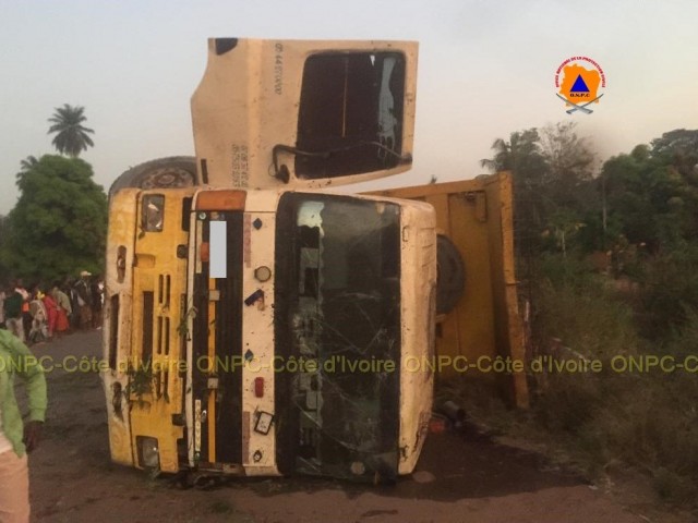 CINQ BLESSES DONT UN MORT DANS UNE SORTIE DE ROUTE A MAN ET UNE CHUTE DE MOTOCYCLISTES A DIVO