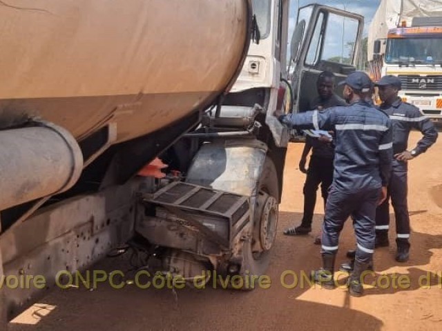 ABENGOUROU : LES POMPIERS CIVILS DE L’INDENIE-DJUABLIN ACCENTUENT LEUR SENSIBILISATION SUR LE TRANSPORT DES MARCHANDISES DANGEREUSES