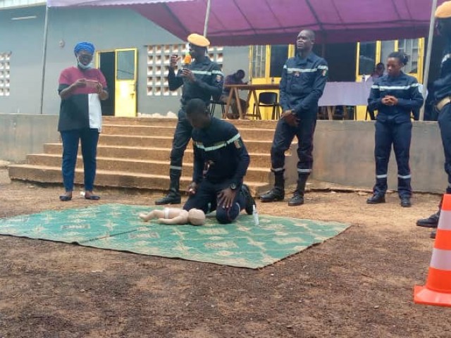 COHESION SOCIALE : LES POMPIERS CIVILS DU LOH-DJIBOUA PRENNENT PART A UNE JOURNEE PORTES-OUVERTES
