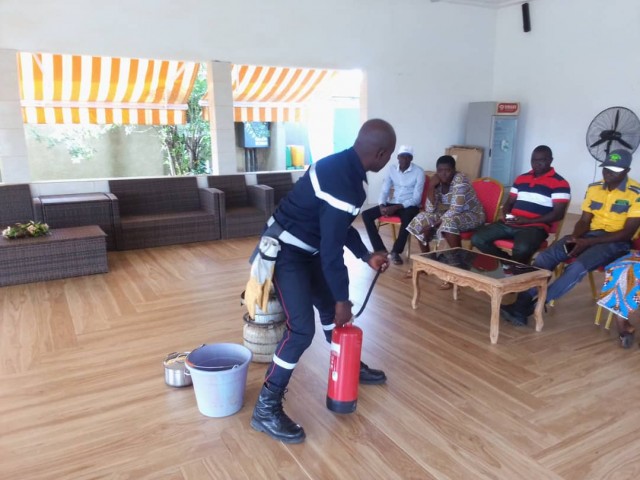 SECURITE INCENDIE ET GESTES DE PREMIERS SECOURS A BOUNDIALI : LE PERSONNEL DU MINISTRE DE L’EDUCATION NATIONALE SENSIBILISES PAR LES POMPIERS CIVILS
