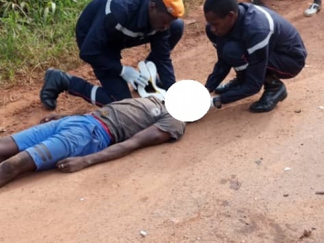 COLLISION A AGBOVILLE : LES POMPIERS CIVILS PORTENT SECOURS A 5 VICTIMES