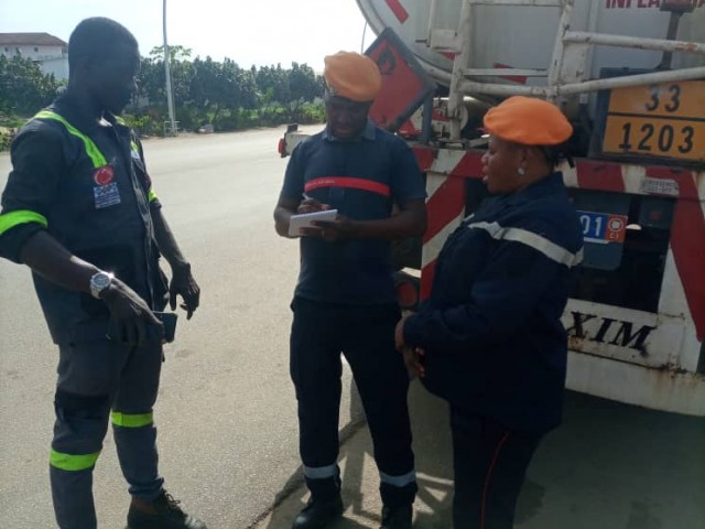 GRAND-BASSAM : 5 CONDUCTEURS DE CAMIONS SENSIBILISES SUR LE TRANSPORT DE MARCHANDISES DANGEREUSES