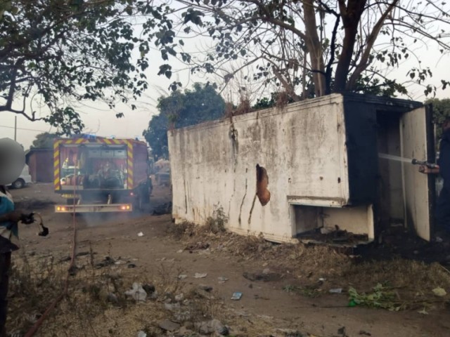 DES ENFANTS METTENT LE FEU A UN GARAGE A KATIOLA