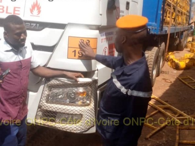 DUEKOUE : 03 CONDUCTEURS DE CAMIONS-CITERNES INSTRUITS SUR LE TRANSPORT DE MARCHANDISES DANGEREUSES (TMD)