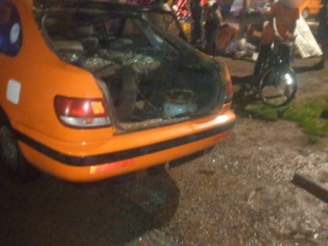 BONDOUKOU : LE CONDUCTEUR D’UN TAXI ROULANT AU GAZ GRIEVEMENT BRULE EN VOULANT FUMER A BORD