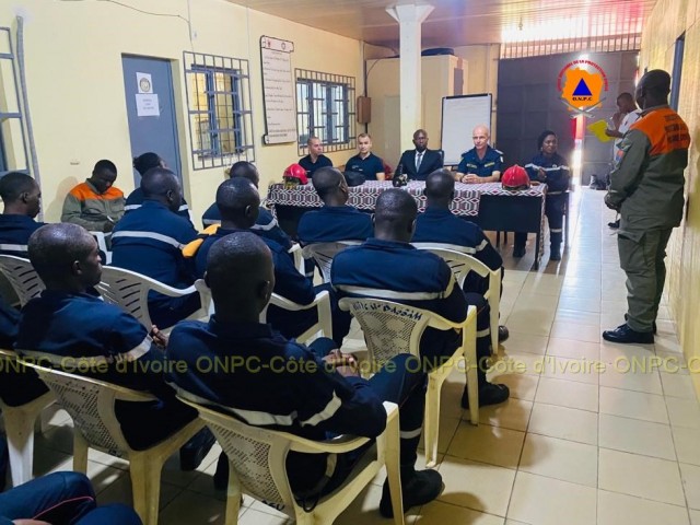 RENFORCEMENT DE CAPACITES : 21 POMPIERS CIVILS ENTAMENT UN STAGE DE FORMATION DE FORMATEURS SECOURS ROUTIER