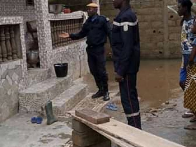 INONDATIONS : LES POMPIERS CIVILS DE SAN PEDRO SE RAPPROCHENT DES POPULATIONS