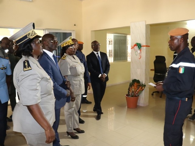 NIAKARAMANDOUGOU : UNE DELEGATION CONDUITE PAR LE MINISTRE VAGONDO DIOMANDE VISITE LE CENTRE DE PROTECTION CIVILE