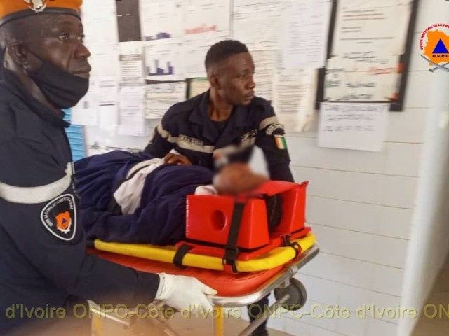 LES POMPIERS CIVILS DU FOLON ET DU GOH PORTENT ASSISTANCE A DES PERSONNES