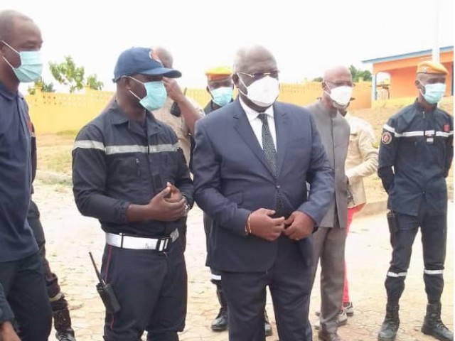 LE MINISTRE GOUVERNEUR DU BAS SASSANDRA REND VISITE AUX POMPIERS CIVILS DE LA REGION DU GBOKLE