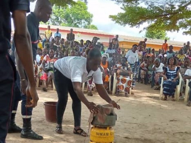 DIMBOKRO : LES FEMMES D’ABIGUI SENSIBILISEES AUX GESTES DE SECOURS