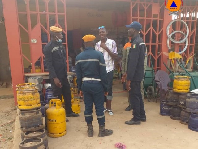 SOUBRE : LES POMPIERS CIVILS SENSIBILISENT LES HABITANTS DE LA SOUS-PREFECTURE D’OKROUYO