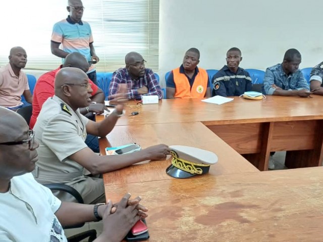 FERKESSEDOUGOU/INONDATION : LES POMPIERS CIVILS AU SECOURS DES POPULATIONS DU QUARTIER KOKO DE OUANGOLODOUGOU