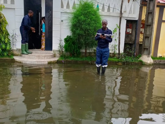 GRAND-BASSAM : VISITE D'EVALUATION DES EX-ZONES SINISTREES ET SENSIBILISATION SUR LES RISQUES D'INONDATION