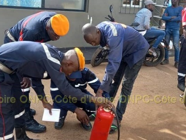 TOUBA : DEUX CONDUCTEURS ET LE PERSONNEL D’UNE STATION-SERVICE INSTRUITS SUR LE TRANSPORT DE MARCHANDISES DANGEREUSES