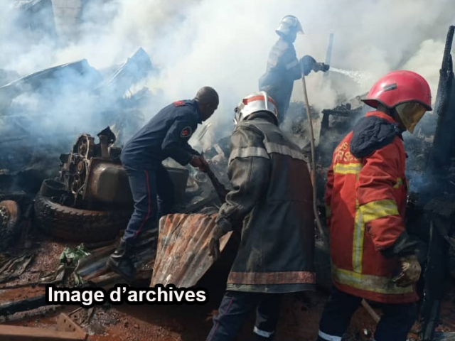 DEUX MAGASINS PARTENT EN FUMEE A ABENGOUROU