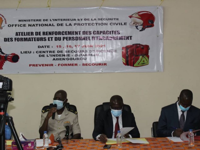 L’ONPC REPOND AU DEFI DE LA FORMATION DES POMPIERS CIVILS A ABENGOUROU