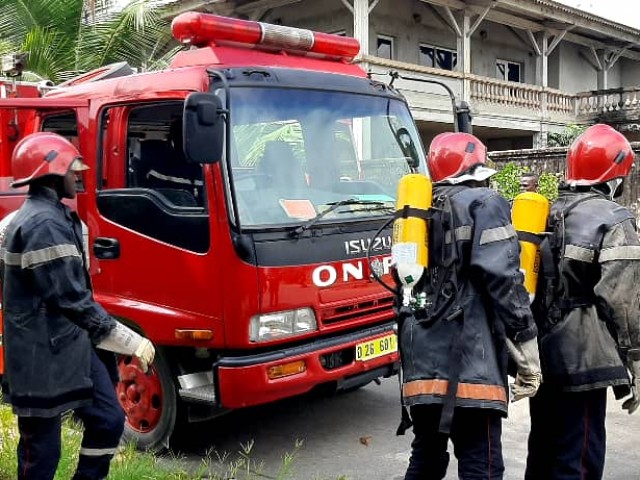 SECOURISME : VINGT POMPIERS CIVILS IVOIRIENS FORMES PAR LES POMPIERS FRANCAIS