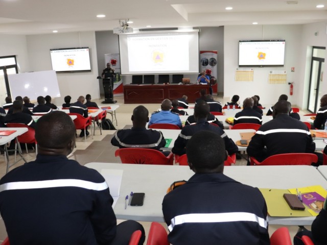 GESTION DE CRISE : LES CHEFS DE CENTRE DE SECOURS ET LES AGENTS DU CONIS RECYCLES
