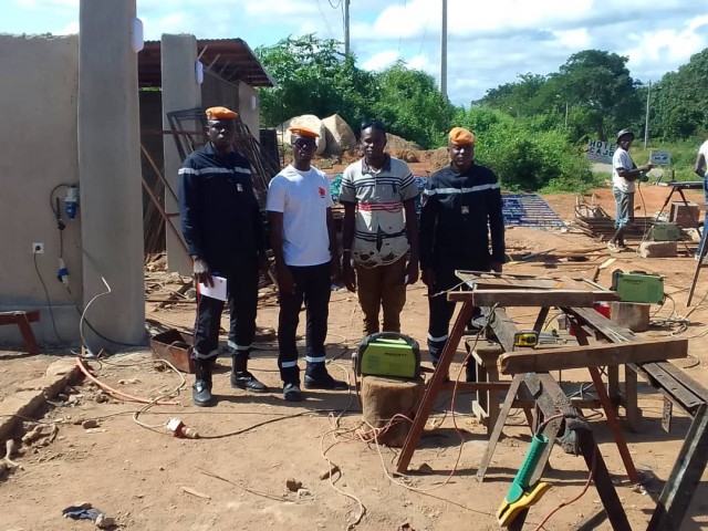 MANKONO / SECURITE INCENDIE : TROIS ATELIERS METALLIQUES PASSES EN REVUE PAR LES POMPIERS CIVILS