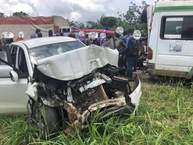ADZOPE : 24 BLESSES DONT UNE FEMME ENCEINTE DANS UNE COLLISION ENTRE UN VEHICULE LEGER ET UN MINI CAR