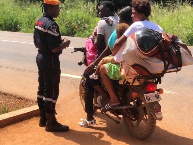 LES DANGERS DES SURCHARGES EXPLIQUES AUX MOTOCYCLISTES A ABOISSO, ZUENOULA ET ZOUKOUGBEU