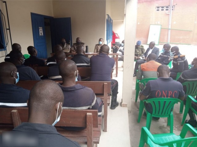 LES AUTORITES PREFECTORALES DE LA NAWA RAPPELLENT AUX POMPIERS CIVILS LES OBLIGATIONS DE LEUR METIER