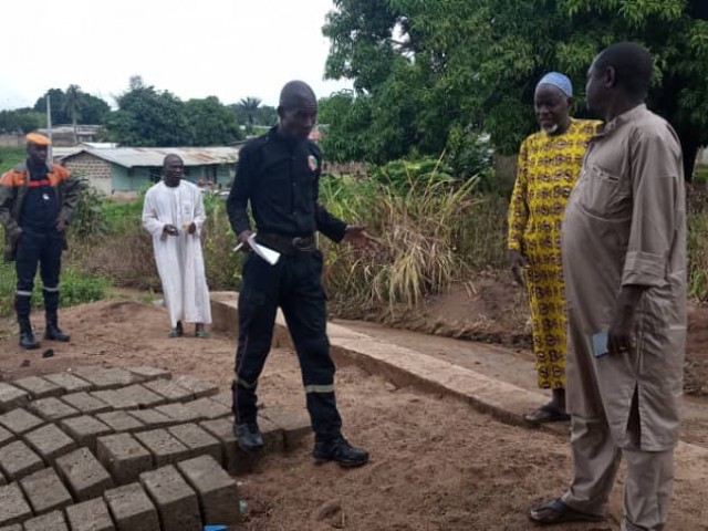 TOUBA : LES POMPIERS CIVILS DU BAFING VISITENT LES SITES A RISQUE SUITE AUX PLUIES DILUVIENNES