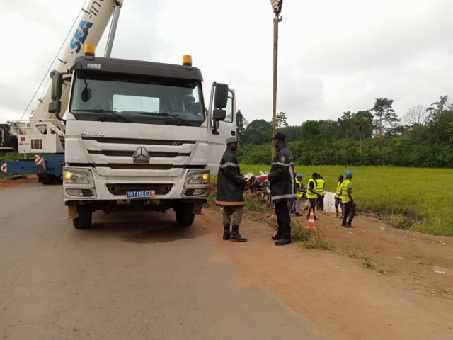 UN CAMION-CITERNE TRANSPORTANT DU GAZ BUTANE FAIT UNE SORTIE DE ROUTE A SOUBRE