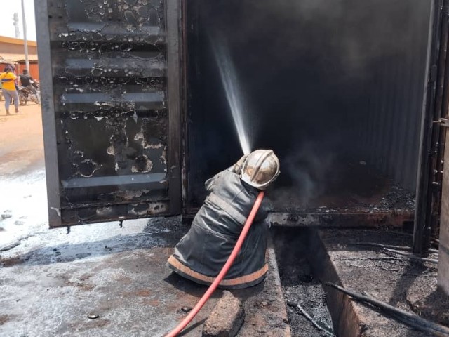PLUSIEURS INCENDIES CIRCONSCRITS PAR LES POMPIERS CIVILS DANS LE MORONOU ET LA NAWA
