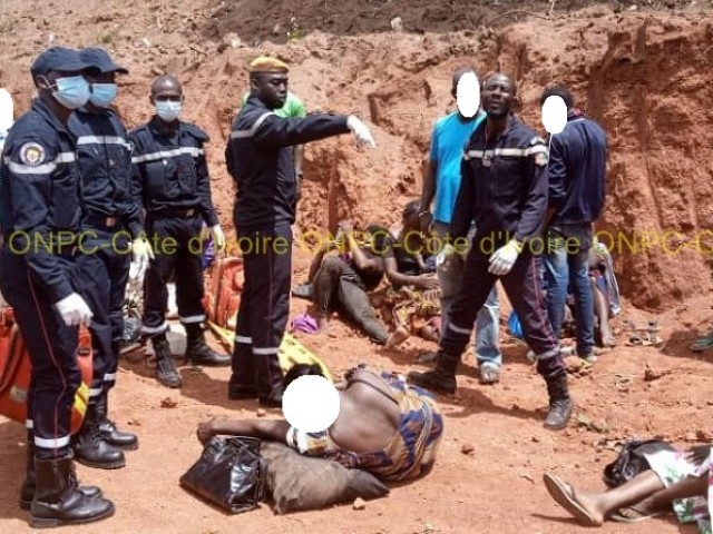 DALOA : 24 VICTIMES D’UNE UNE SORTIE DE ROUTE D’UN MINICAR PRISES EN CHARGE LES POMPIERS CIVILS