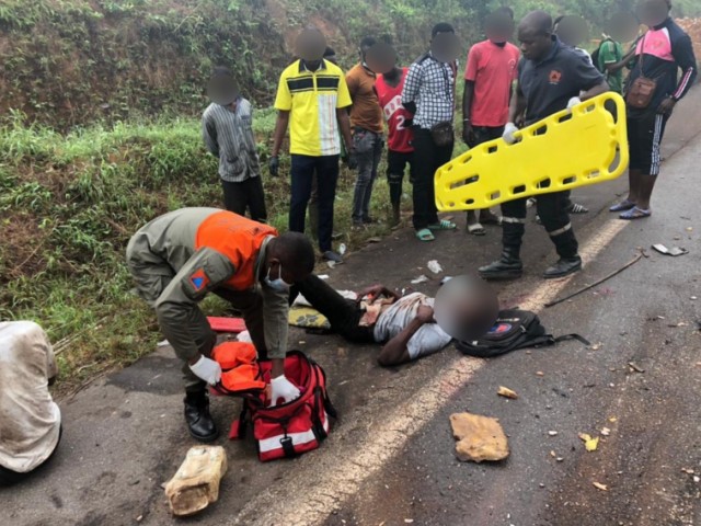 VIOLENT FACE A FACE DE DEUX VEHICULES A YAKASSÉMÉ