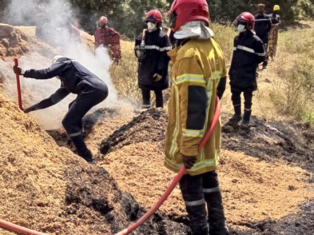UNE USINE DE RIZ MENACE PAR LE FEU A MANKONO