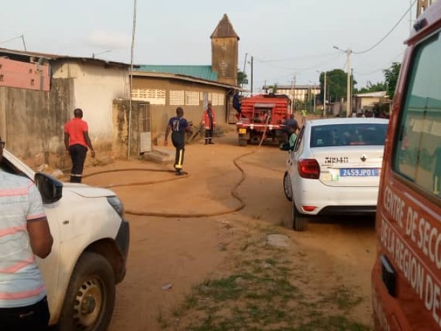 LES POMPIERS CIVILS INTERVIENNENT POUR DES CAS D’INCENDIES A DABOU ET A BOUAFLE
