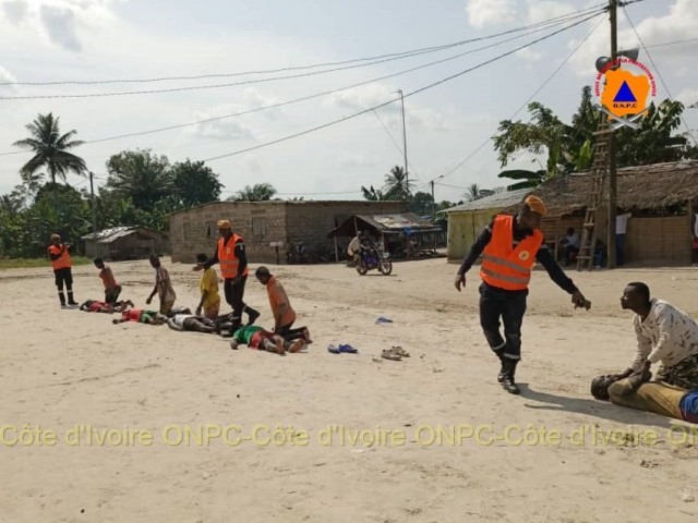 AGBOVILLE : 20 JEUNES FORMES SUR LES GESTES DE PREMIERS SECOURS PAR LES POMPIERS CIVILS A ODOGUIE