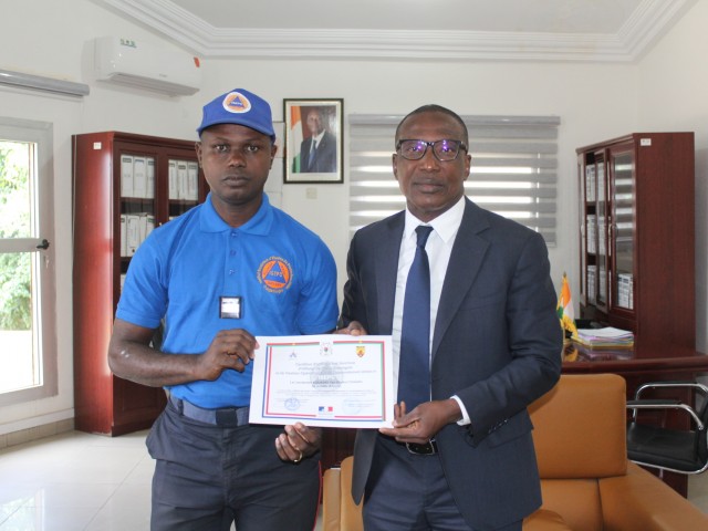 BURKINA-FASO / STAGE D’OFFICIER DE GARDE COMPAGNIE : UN POMPIER CIVIL IVOIRIEN PARMI LES DIPLOMES