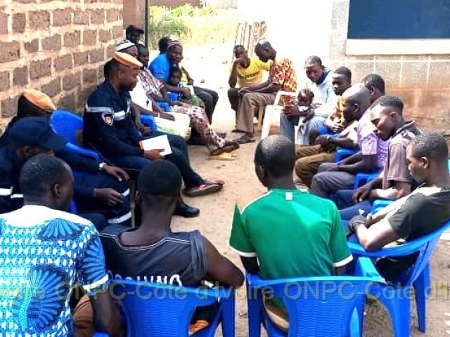 MANKONO : LES MISSIONS DES POMPIERS CIVILS AU MENU D’UNE SENSIBILISATION A TCHATCHATCHA