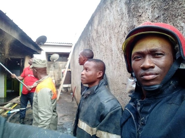 INCENDIE : LES SOLDATS DU FEU DE SAN PEDRO EVITENT LE PIRE