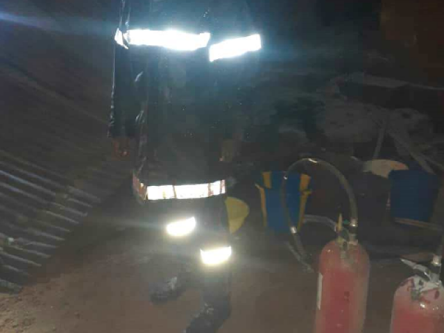 INCENDIE DOMESTIQUE : LES POMPIERS CIVILS DE LA NAWA ARRÊTENT UN DESASTRE