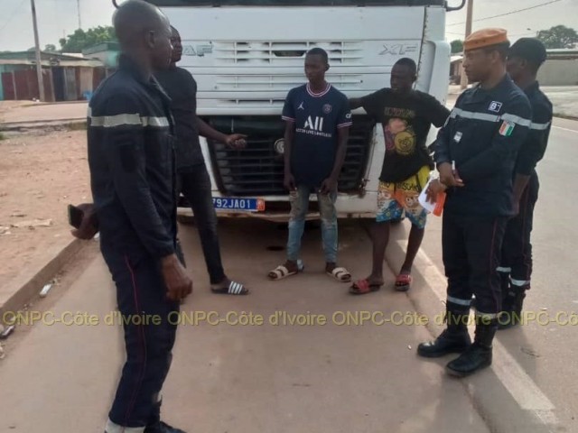 MANKONO : UN CONDUCTEUR ET SES APPRENTIS SENSIBILISES SUR LE TRANSPORT DE MARCHANDISES DANGEREUSES