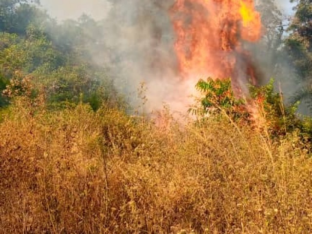 LES POMPIERS CIVILS INTERVIENNENT POUR DES FEUX A ABENGOUROU ET  A TOUBA